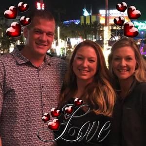 Meet your Posher, Debora